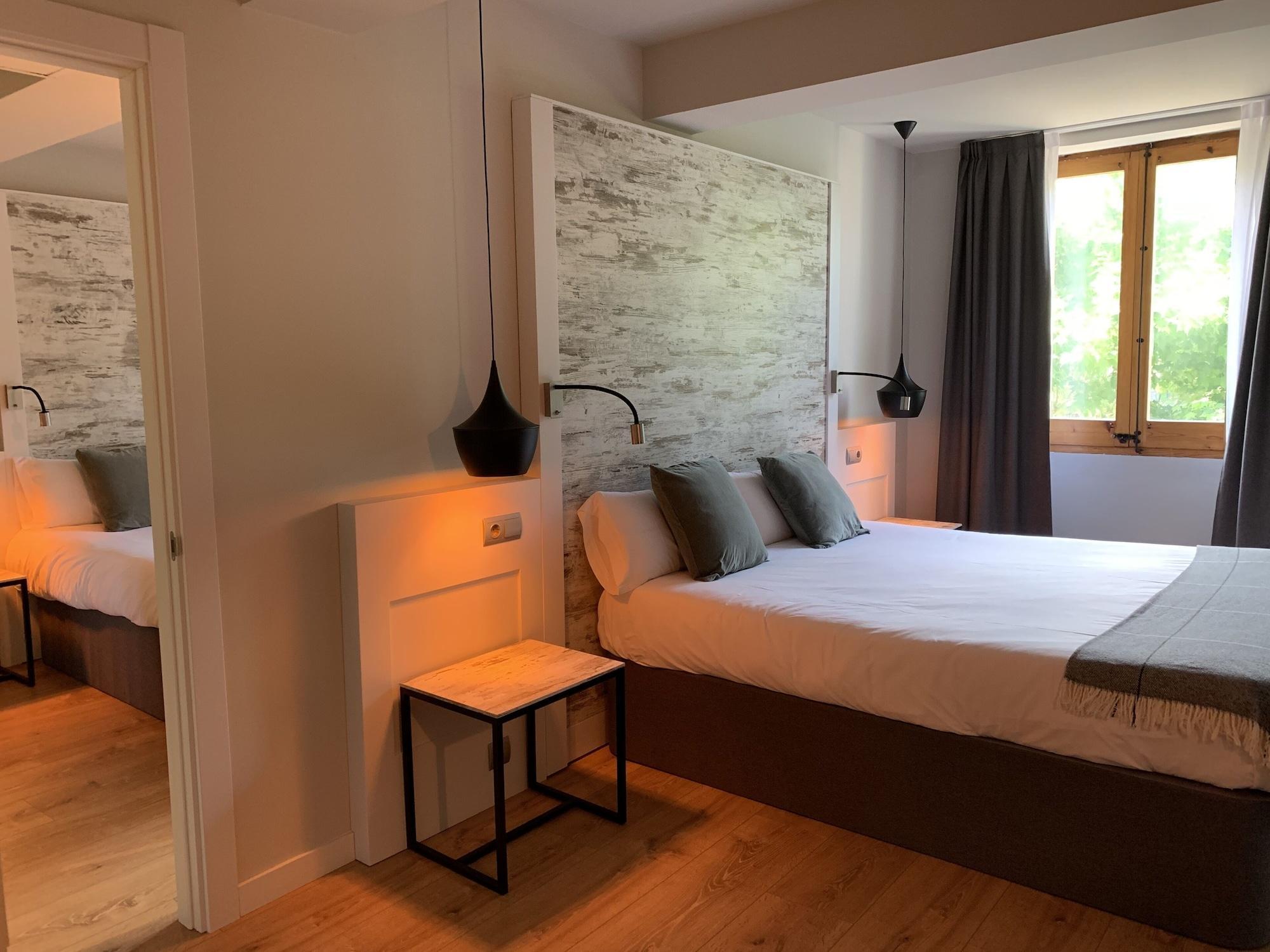 Hotel Cims De カンプロドン エクステリア 写真