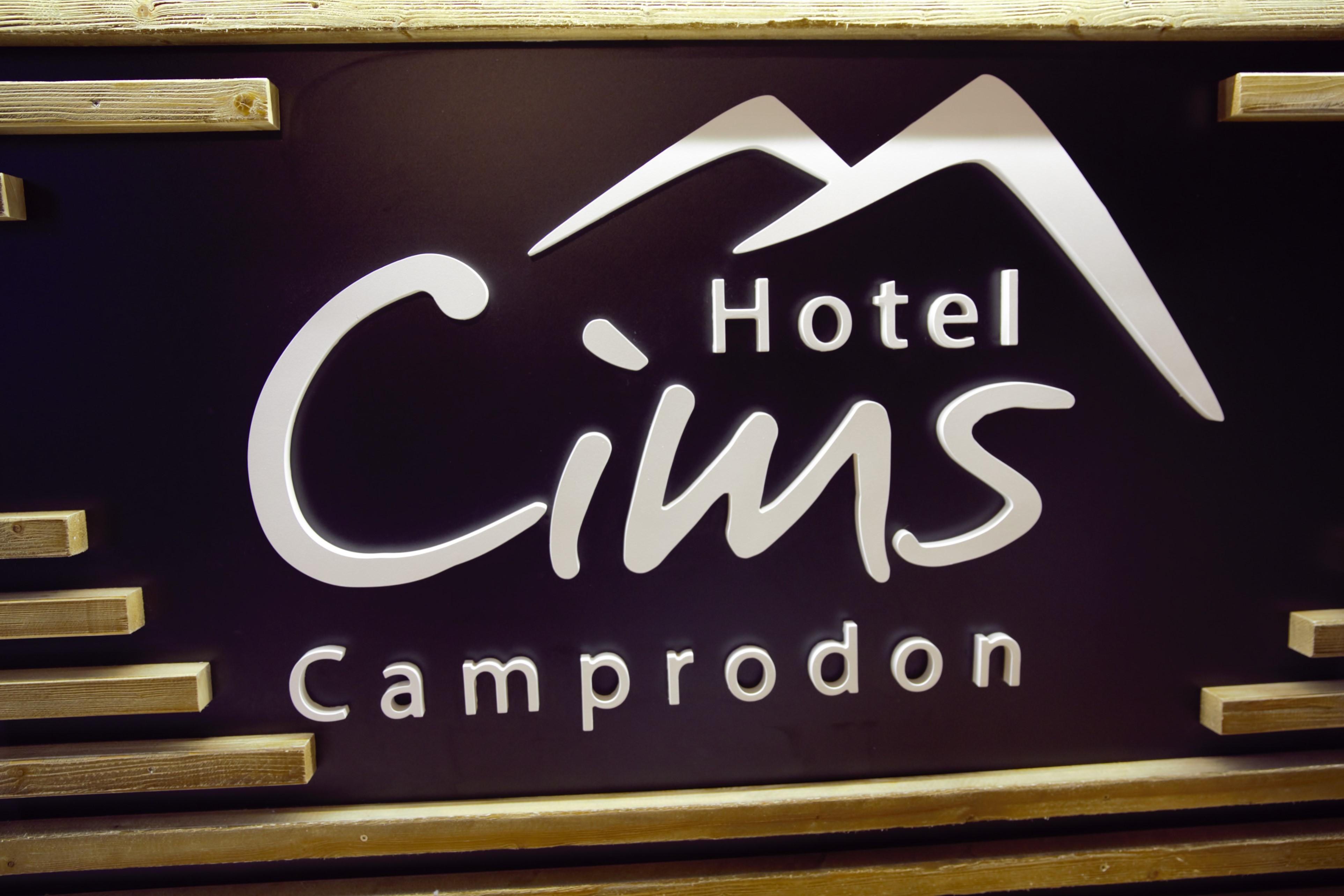 Hotel Cims De カンプロドン エクステリア 写真